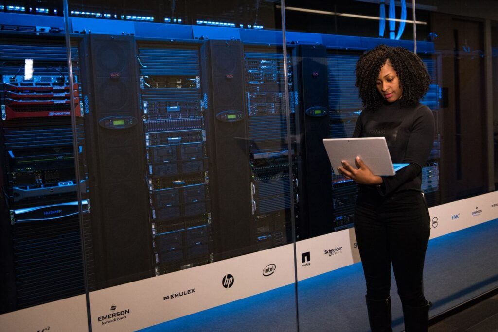 How to Choose a Powerful Server and Platform for Web Performance